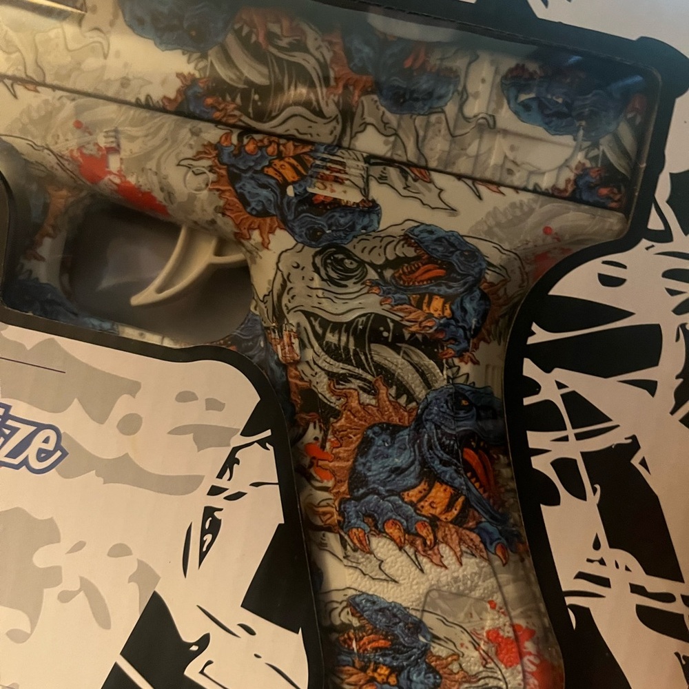 Red and Blue Graffiti DINOSAUR Style GEL BLASTER (rare Dino style)